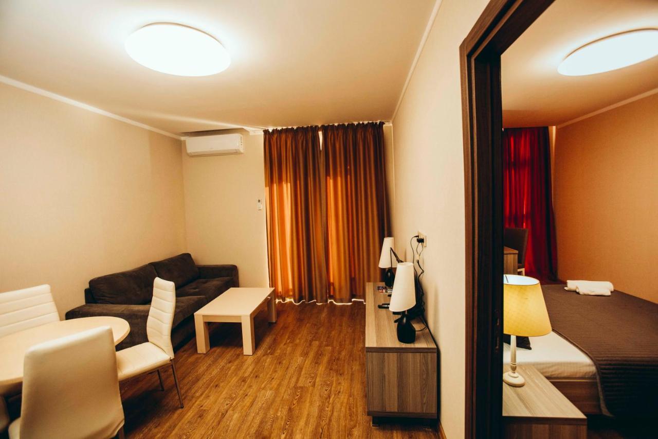 Holiday Premium Apartments Batumi Exterior foto